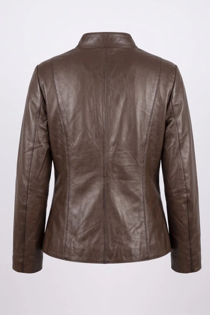 Дамско кожено яке от естествена агнешка кожа "Verona" - късо сако, цвят тъмнокафяв, сребрист обков, вталена кройка