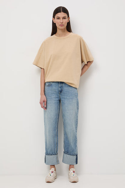 Дамски дънки от тип "Straight Fit" в измит син цвят с маншет