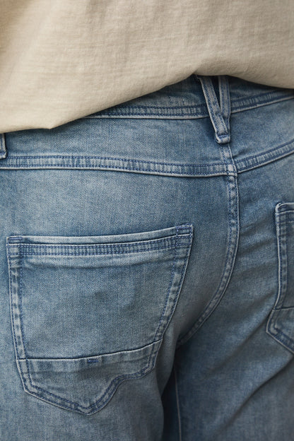 Мъжки дънки тип "Slim Fit" в измит син цвят