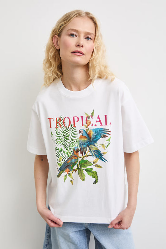 Дамска тениска в бял цвят с принт "Tropical"