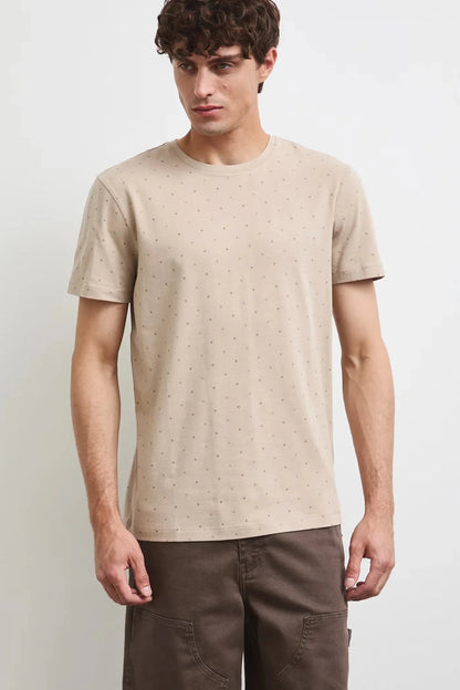 Бежова мъжка тениска слим кройка с дребен принт Medicine Roberto Fashion Store T-shirt RW26-TSM011-12A-S S