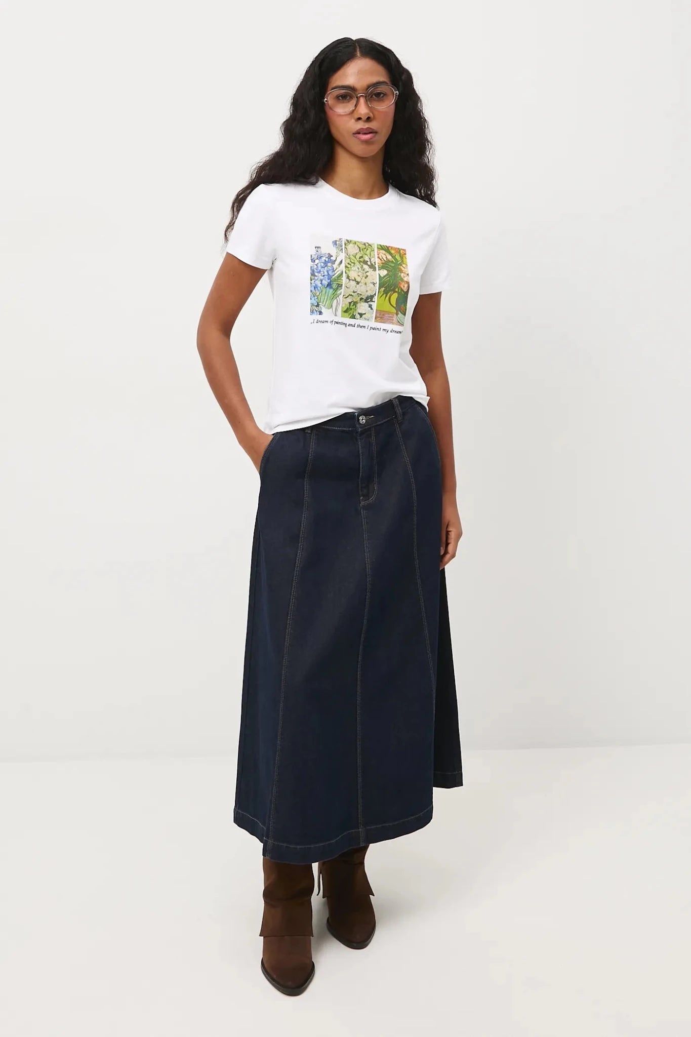 Дамска бяла тениска с арт принт "Nature" Medicine Roberto Fashion Store T-shirt RS26TSD261-00X-L L