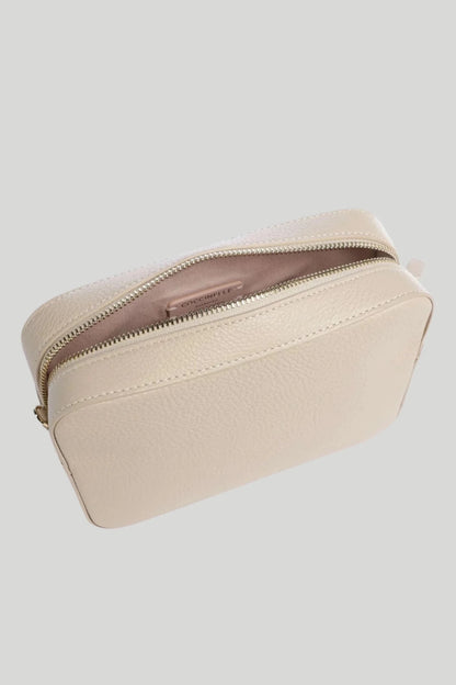 Дамска кожена чанта през рамо Coccinelle Tebe, бежова Coccinelle Roberto Fashion Store Bag E5MN555M301-N64-TU One Size