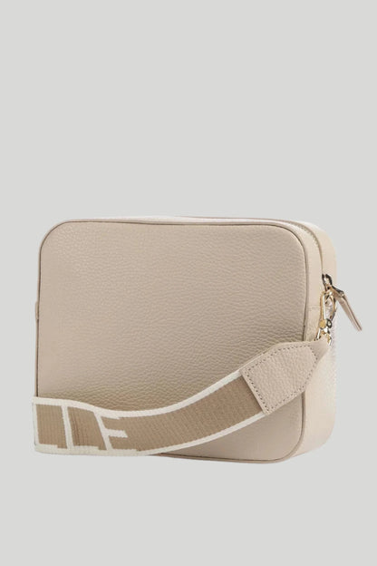 Дамска кожена чанта през рамо Coccinelle Tebe, бежова Coccinelle Roberto Fashion Store Bag E5MN555M301-N64-TU One Size
