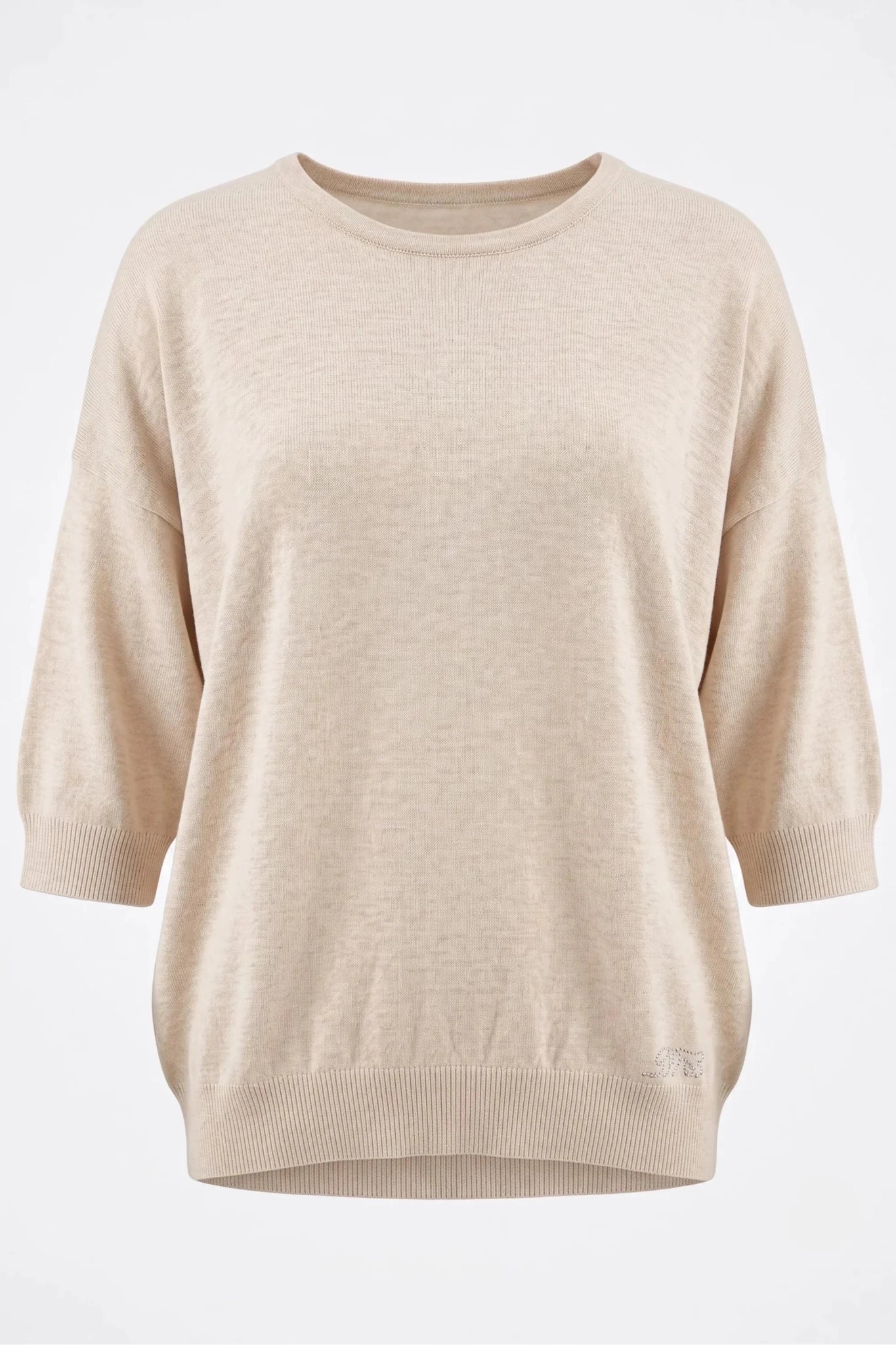 Дамска плетена блуза в бежов цвят с цвете на гръба Roberto&Co Roberto Fashion Store Sweater FLC2307KNIBLSBEI-54/56 54/56