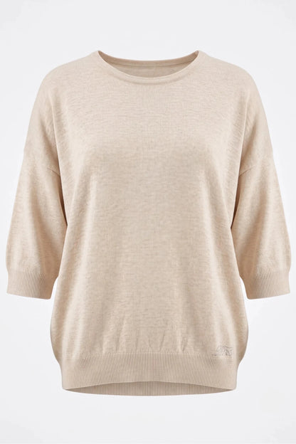 Дамска плетена блуза в бежов цвят с цвете на гръба Roberto&Co Roberto Fashion Store Sweater FLC2307KNIBLSBEI-54/56 54/56