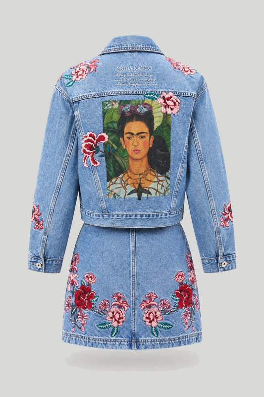 Дамски комплект от дънкова материя "Frida Kahlo" — яке и къса пола, 100% памук, светлосиньо – снимка на продукта