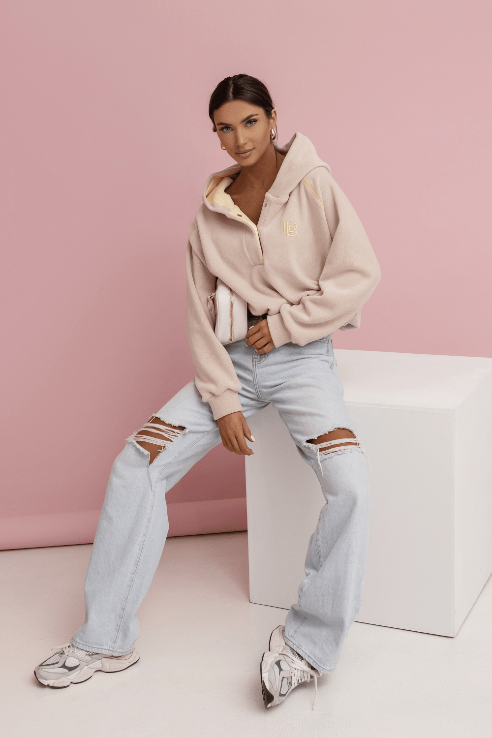 Дамски памучен суитшърт LOOM – Класически модел в бежово за стил и ежедневен комфорт LaBalancia Roberto Fashion Store Shirt 5907378519453 UNI