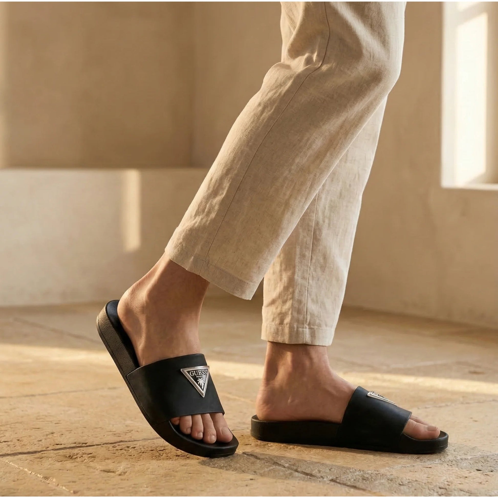 Дамски плажни чехли Classic Black - водоустойчиви, лек полиуретанов модел Guess Roberto Fashion Store Sneakers E3GZ12BB00FJBLK 35
