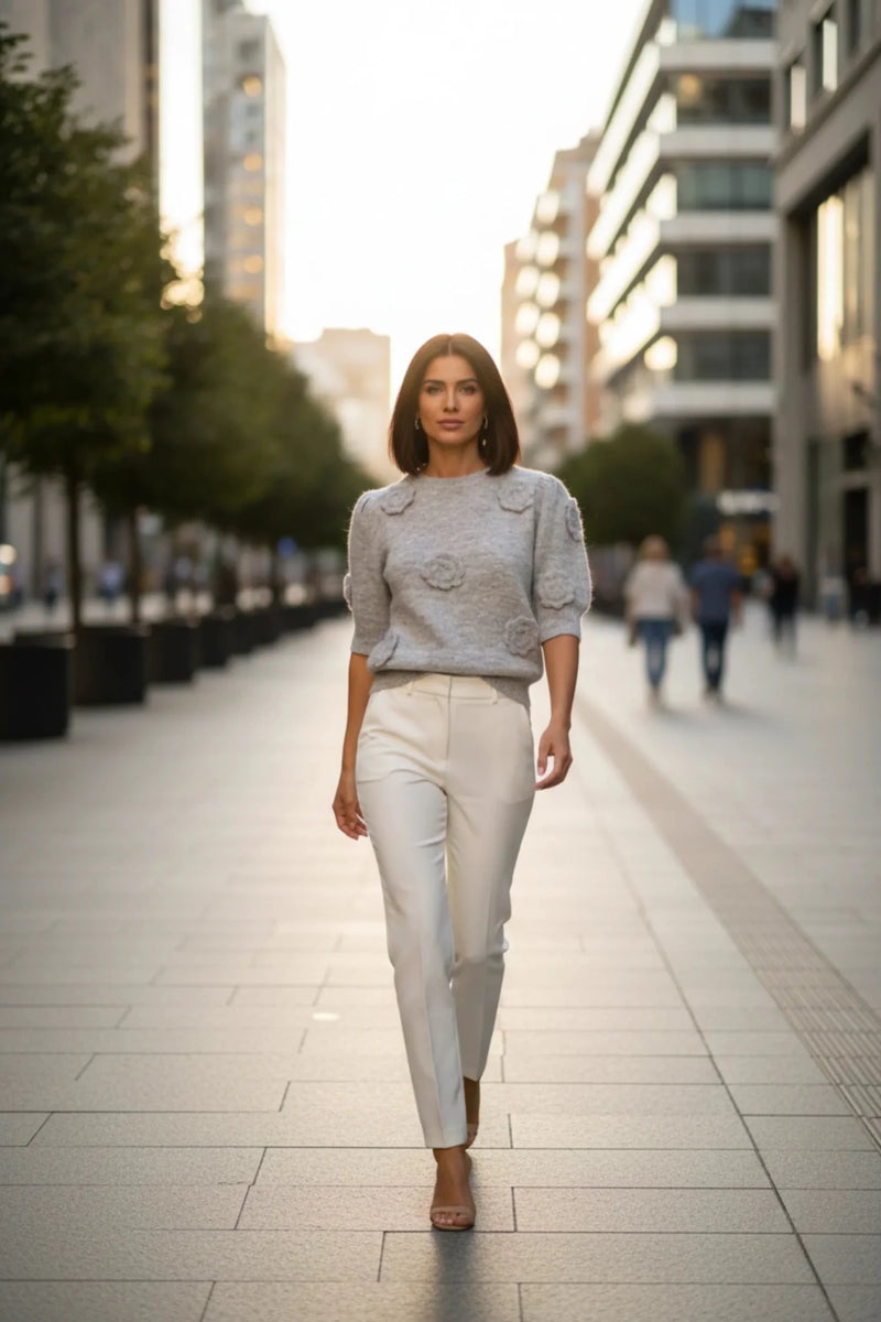 Дамски Пуловер на цветя, Сив