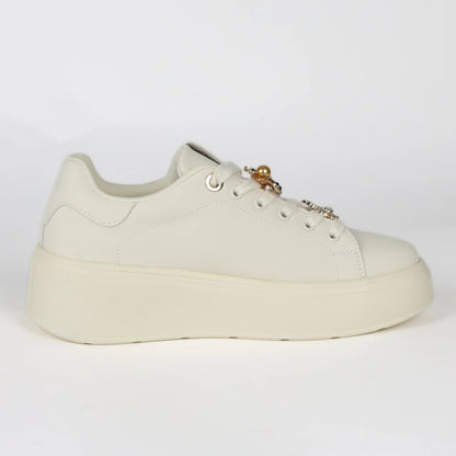 Дамски Сникърси с брошки, Бял Gold 'n Gold Roberto Fashion Store Sneakers GNG1012SNKWHIBRC36 36