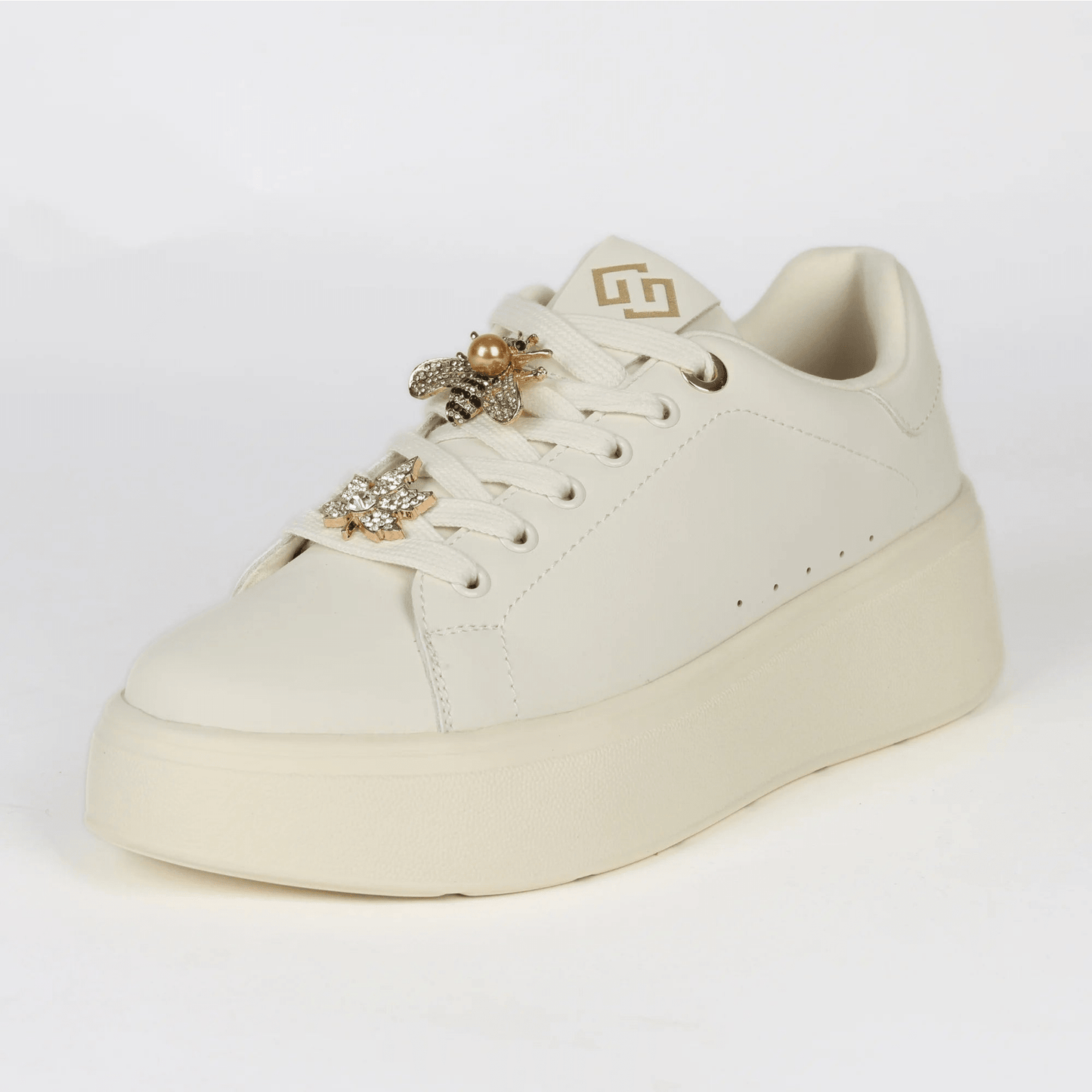 Дамски Сникърси с брошки, Бял Gold&Gold Roberto Fashion Store Sneakers GNG1012SNKWHIBRC36 36
