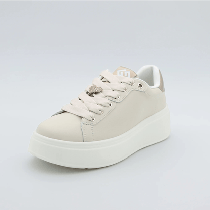 Дамски сникърси в бежово с декоративни блестящи сърца Gold&Gold Roberto Fashion Store Sneakers GNG2603GB1045BEI-36 36