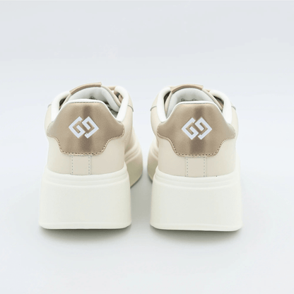 Дамски сникърси в бежово с декоративни блестящи сърца Gold&Gold Roberto Fashion Store Sneakers GNG2603GB1045BEI-36 36