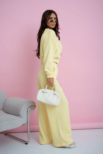 Комплект MEGGI кадифе с връзки – наситено жълт LaBalancia Roberto Fashion Store Set 5907378520176 M/L