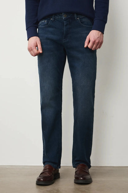 Мъжки дънки тип "Straight Fit" в класически тъмносин цвят Medicine Roberto Fashion Store Jeans RS26-SJM031-59J-31 31