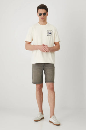 Men's everyday shorts with a greenish tint
