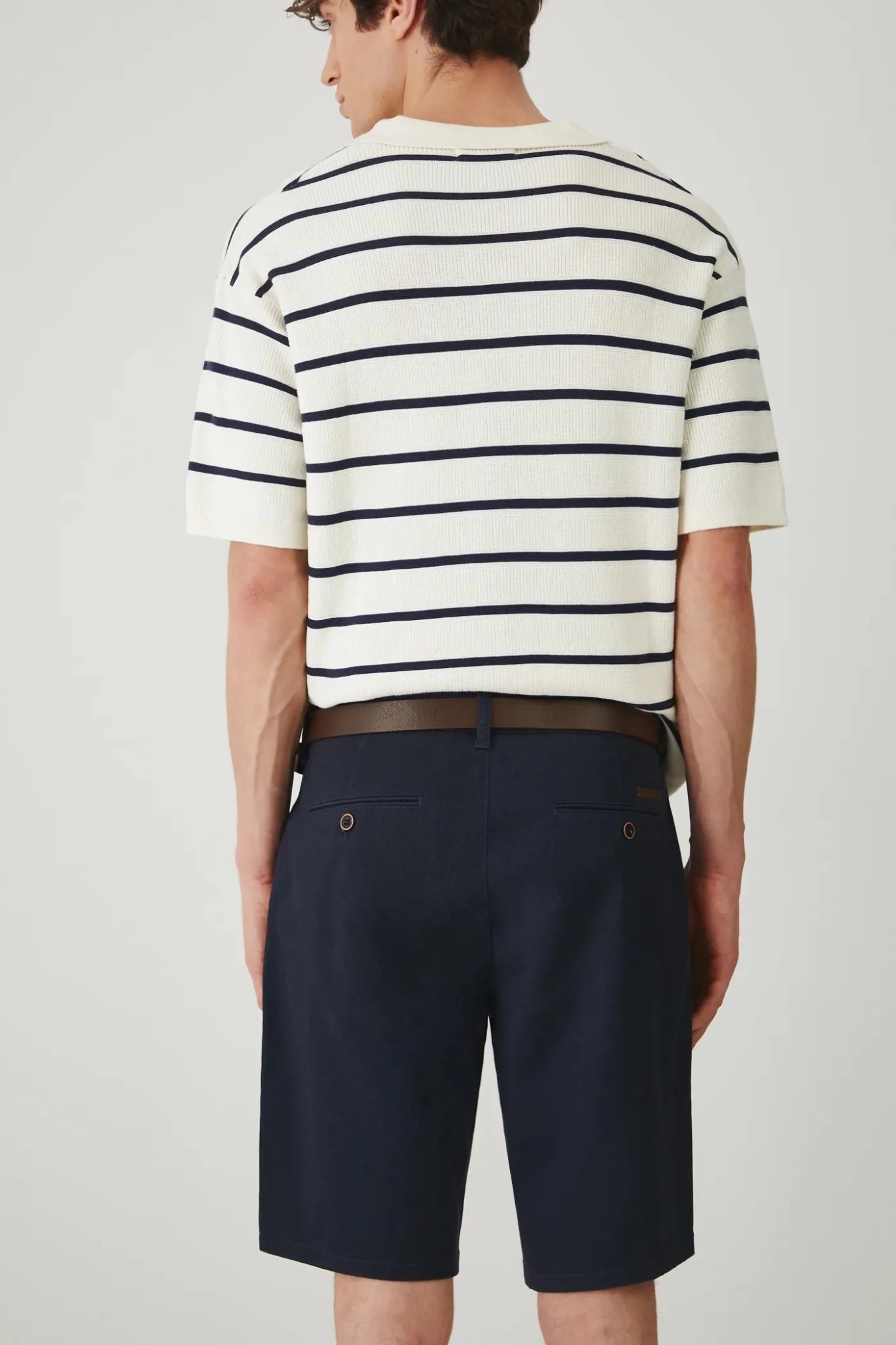 Мъжки къси панталони за всякакви поводи в тъмносин цвят Medicine Roberto Fashion Store Jeans RS25SZM070-59A-S S